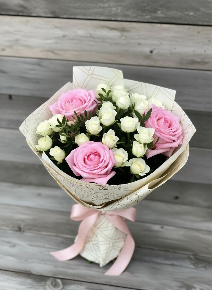 Букет цветов из: Розы в Заволжске