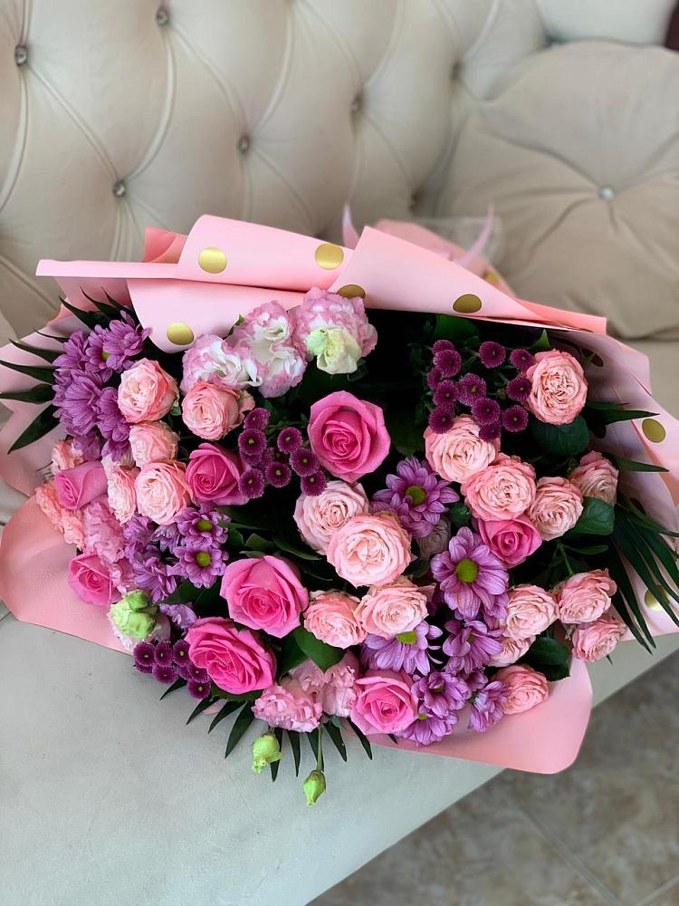 Букет цветов из: Хризантемы, Розы и Лизиантусы в Заволжске