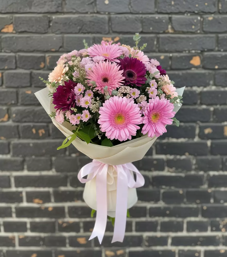 Букет цветов из: Герберы и Хризантемы в Заволжске