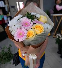 Букет цветов из:  Герберы, Розы и Хризантемы в Заволжске