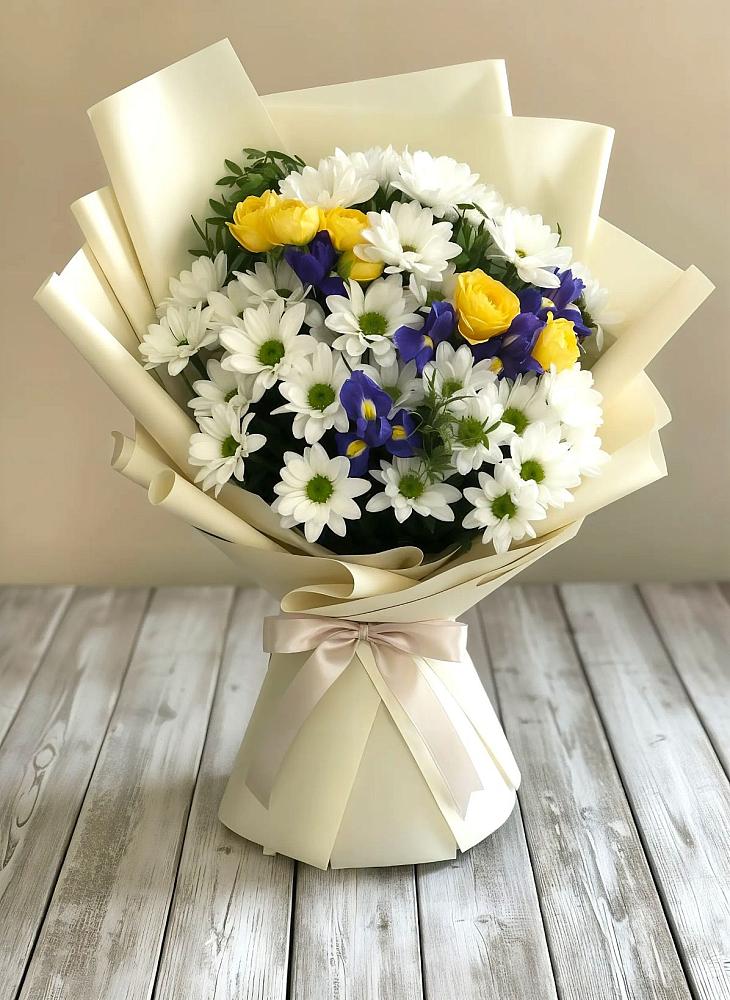 Букет цветов из: Ирисы, Хризантемы и Розы в Заволжске